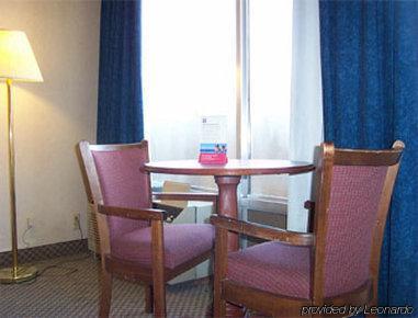 Knights Inn Overland Park Mission Oda fotoğraf